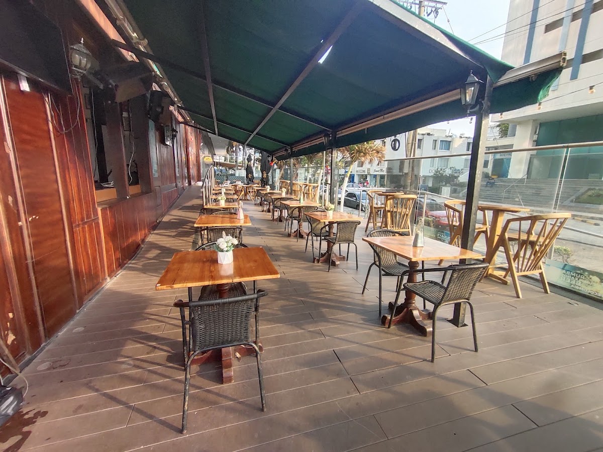 Rosh Tropical Pub Cartagena